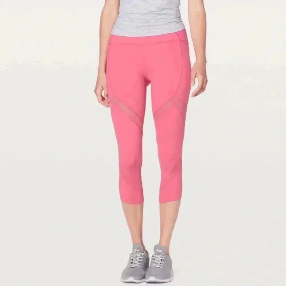 Lululemon on pace crop 21”